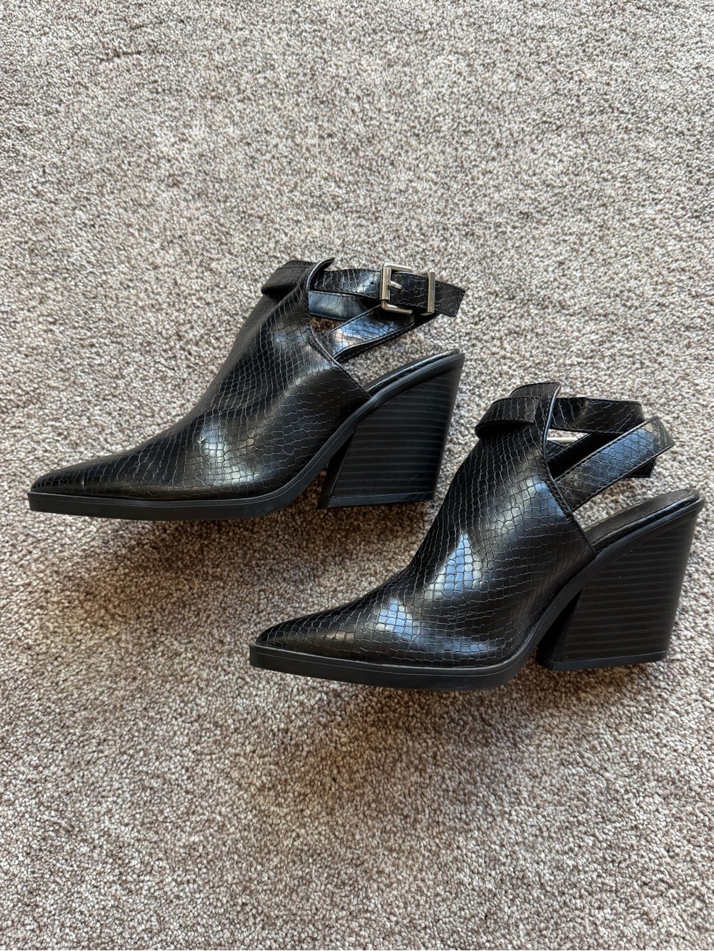 Women’s Black Pointed-Toe Animal Snake Print Block Heel Ankle Booties Size 6